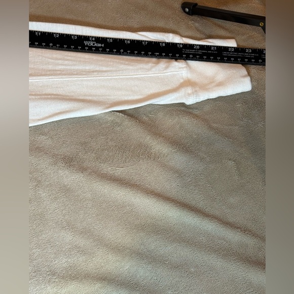 Aerie White Oversized Drop Shouldered Boyfriend Long sleeve top, size XL - Picture 7 of 10